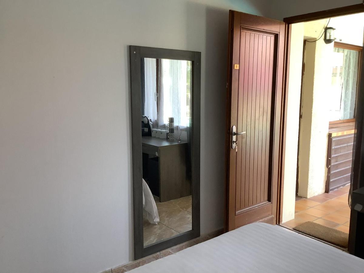 Bed and Breakfast la dolce farniente Biaudos Exterior foto